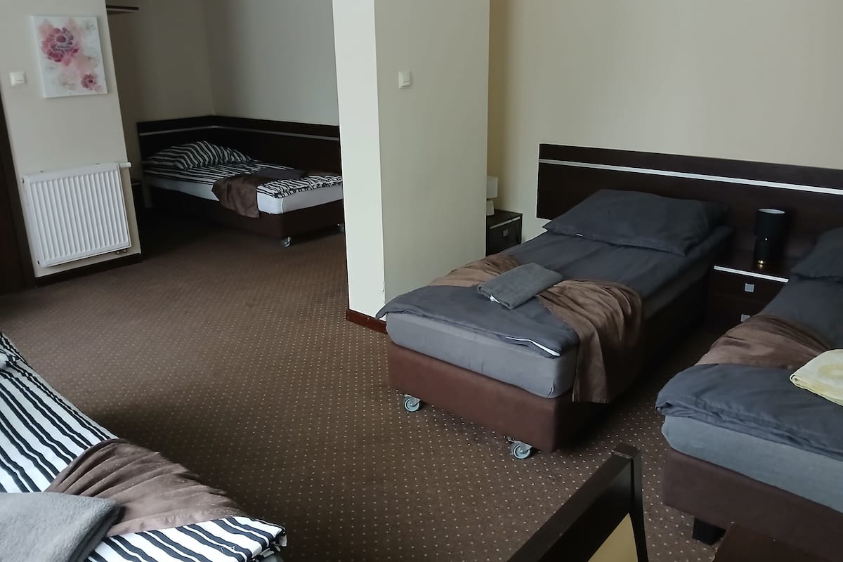 Quadruple Room, Garden View | Kalis bunyi, Wi-fi percuma