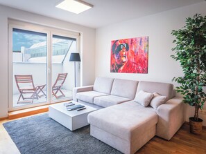 Comfort Apartment, City View | Living area - WaltzCo City Apartment near U1 & Center (Vienna)