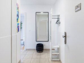 Interior entrance - WaltzCo City Apartment near U1 & Center (Vienna)