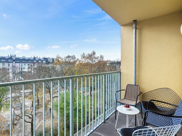 Terrace/patio - WaltzCo City Apartment near U1 & Center (Vienna)