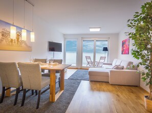 Comfort-Apartment, Stadtblick | Wohnbereich