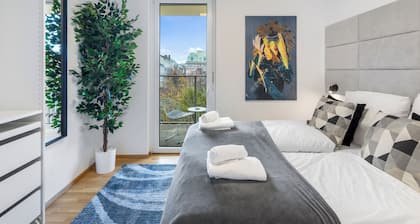 WaltzCo City Apartment near U1 & Center