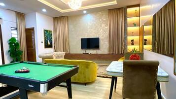 Apartemen Comfort, balkon | Area keluarga