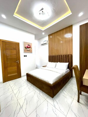 คอมฟอร์ทอพาร์ทเมนท์, ระเบียง | เตารีด/โต๊ะรีดผ้า, Wi-Fi ฟรี