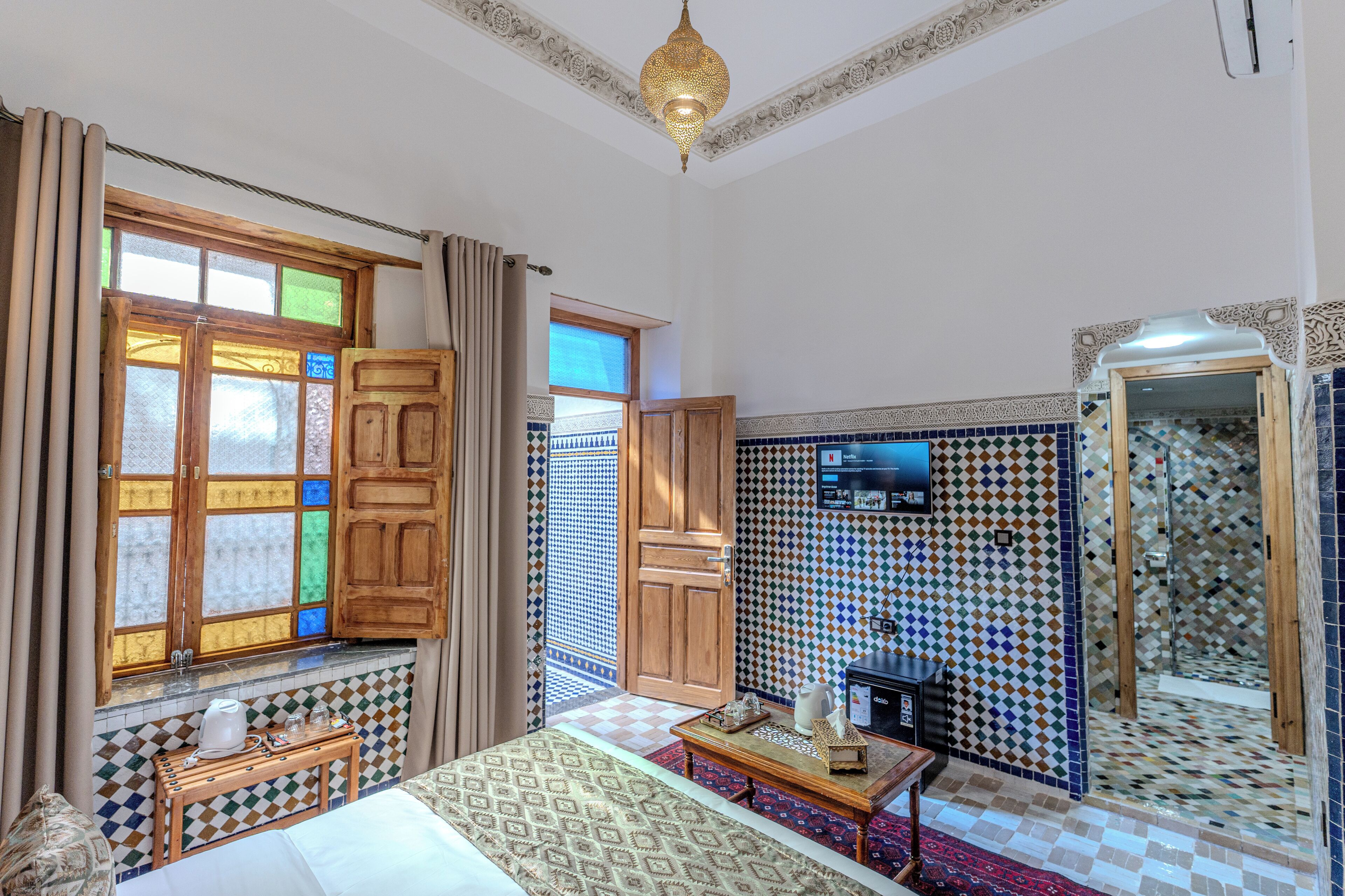 Kahden hengen standard-huone (yksi tai kaksi sänkyä), näköala pihalle | Tallelokero huoneessa, pimennysverhot, ilmainen Wi-Fi