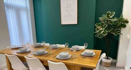 Lovely 3-bedroom townhome in Liverpool