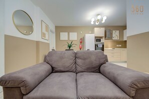 아파트, 침대(여러 개) (PTA047) | 거실 공간