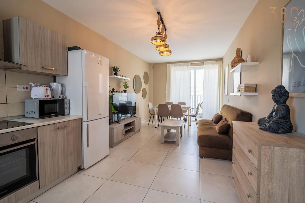 Apartment, Multiple Beds (PTA045)