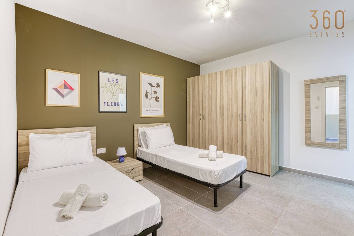 Apartment, Multiple Beds (PTA049)