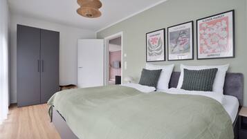 Premium-Apartment, 1 Schlafzimmer, Balkon | Kostenloses WLAN