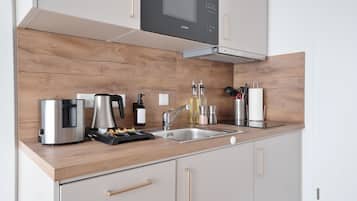 Deluxe-Apartment, Balkon | Eigene Küche | Kühlschrank, Mikrowelle, Herdplatte, Kochgeschirr/Geschirr/Besteck