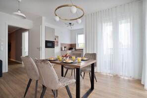 Departamento Premium, 1 habitación, balcón | Área de sala de estar