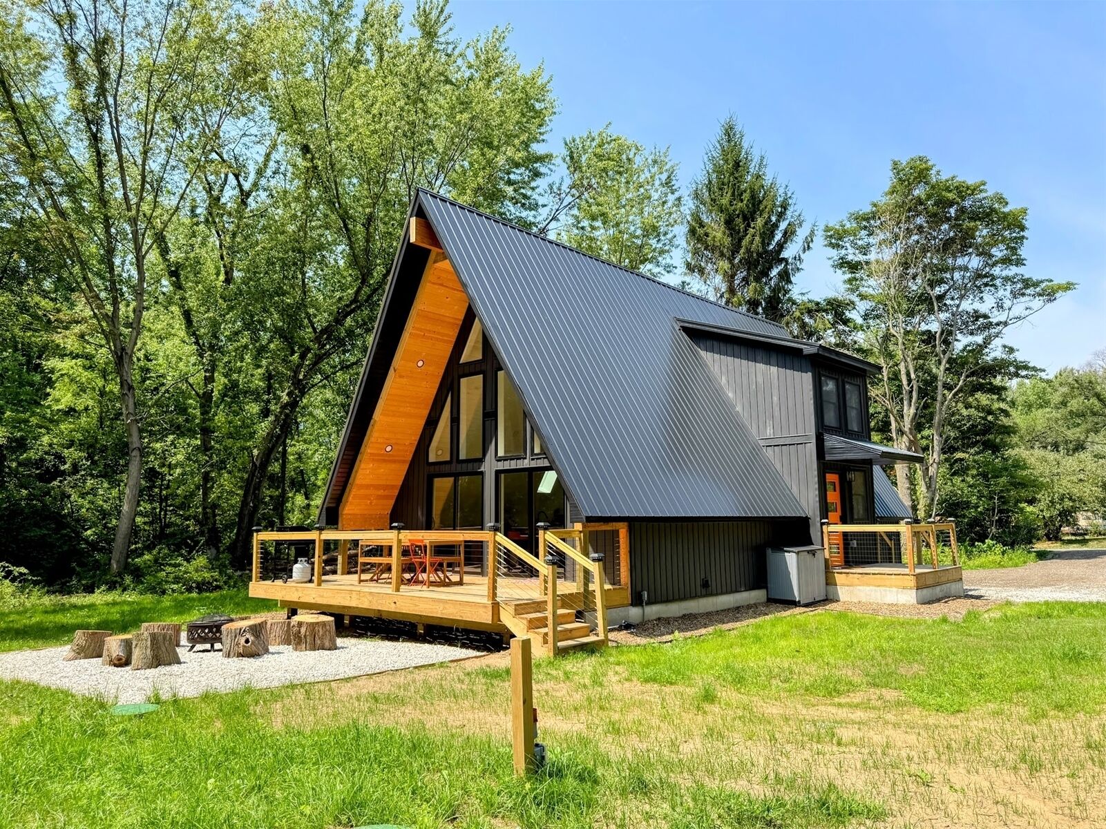 المنشأة من الخارج