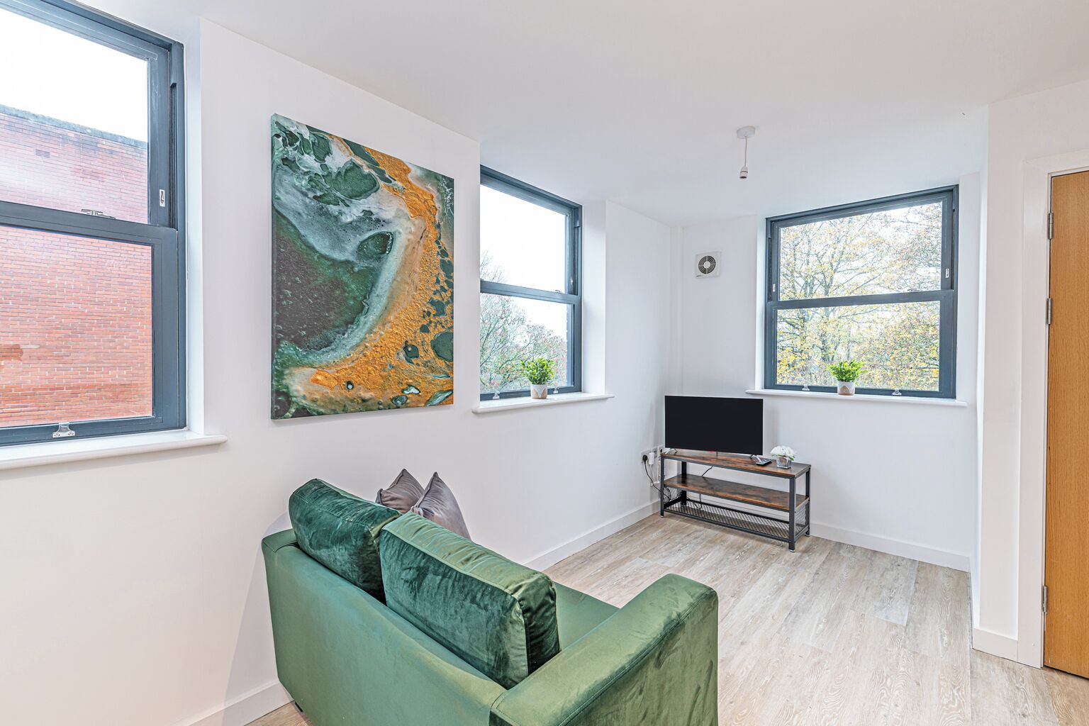 Living area | Flat-screen TV