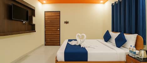 Deluxe Double Room, Courtyard View