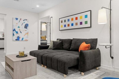 Blue Whale Bungalow @ Route 66/Hard Rock Casino