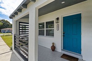 Exterior detail - Charming North Miami Home with Private Yard — Pet-Friendly & Near Beach (Miami)