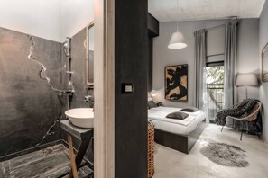 4 soveværelser, strygejern/strygebræt, internetforbindelse, sengetøj