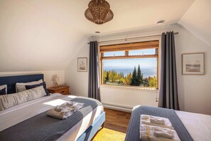 デスク、WiFi、ベッド�シーツ