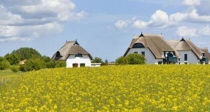Villa Fasan - Gemütliches Reetdach Haus am Rande vom Naturschutzgebiet