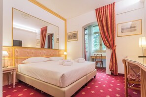 Comfort-Doppelzimmer | Zimmersafe, Verdunkelungsvorhänge, kostenloses WLAN, Rollstuhlgeeignet