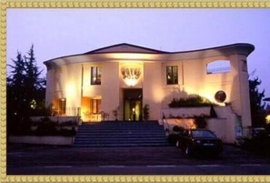 Exterior - Hotel Polo (Usmate Velate)
