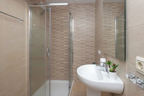 Bathroom - Apartamentos Nevada MIKKA  (Pas de la Casa)