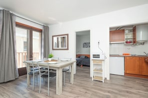 Apartament estàndard | Sala d'estar | Televisor 