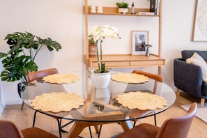 Dining - Beachside Escape – Bright Apt Steps from Cottesloe Beach with Balcony (Cottesloe)