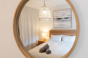 2 slaapkamers, een strijkplank/strijkijzer, wifi, beddengoed