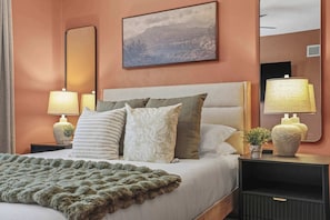 4 Schlafzimmer, Schreibtisch, Bügeleisen/Bügelbrett, Reisekinderbett