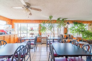 Dining - Convenient Pet-Friendly Stay Near Red River – Scenic Drives & Local Exploring (Vernon)