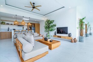 TV - The R Tambora| Stylish 3BR Tropical Escape (Kuta Utara)