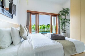 3 bedrooms, iron/ironing board, WiFi, bed sheets - The R Tambora| Stylish 3BR Tropical Escape (Kuta Utara)