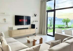 TV, stereo - The R Villa Ranakah| Cozy Meets Luxe – 3BR Stay (Mengwi)