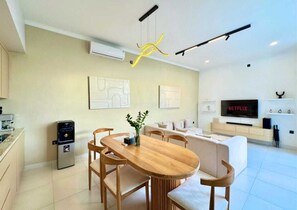 Dining - The R Villa Ranakah (Mengwi)
