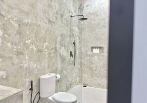 Shower, hair dryer - The R Villa Ranakah (Mengwi)