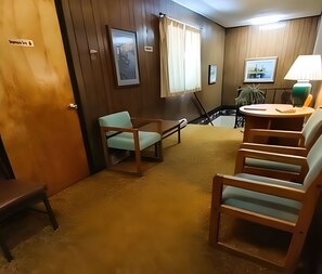 Interior - Affordable Comfort with Breakfast Near Scenic International Falls & Top Spots (International Falls)