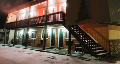 Affordable Comfort with Breakfast Near Scenic International Falls & Top Spots