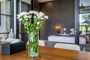 4 bedrooms, iron/ironing board, WiFi, bed sheets - The R Villa Patuha| Pool & Rice Field Views (Mengwi)