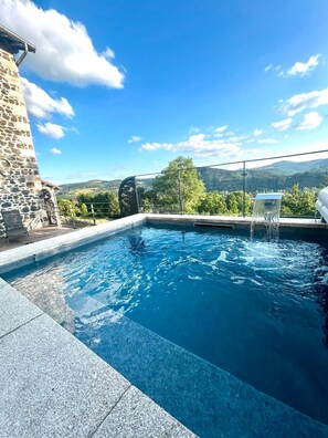 Pool - La Bonne Amie B&B (Coubon)