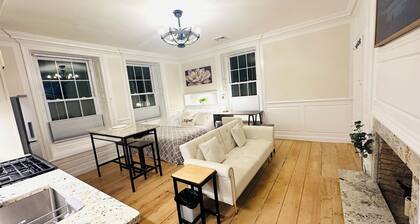 Hale Loft w/kitchen, bath, laundry next to PEA