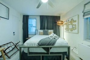 1 soverom, strykejern/-brett, reiseseng for barn og wi-fi