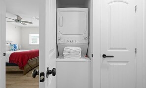 4 quartos, ferros/tábuas de passar roupa, berço de viagem, Wi-Fi
