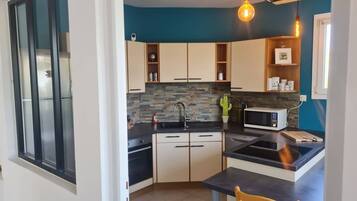 Mikroaaltouuni, uuni, liesi, astianpesukone