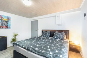 1 quarto, ferros/tábuas de passar roupa, Wi-Fi, roupa de cama