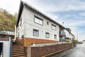 Exterior - Apartment 'Klein Frankreich' with Mountain View, Private Terrace and Wi-Fi (Bad Endbach)