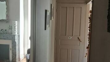 Comfort Room, Garden View | Free WiFi