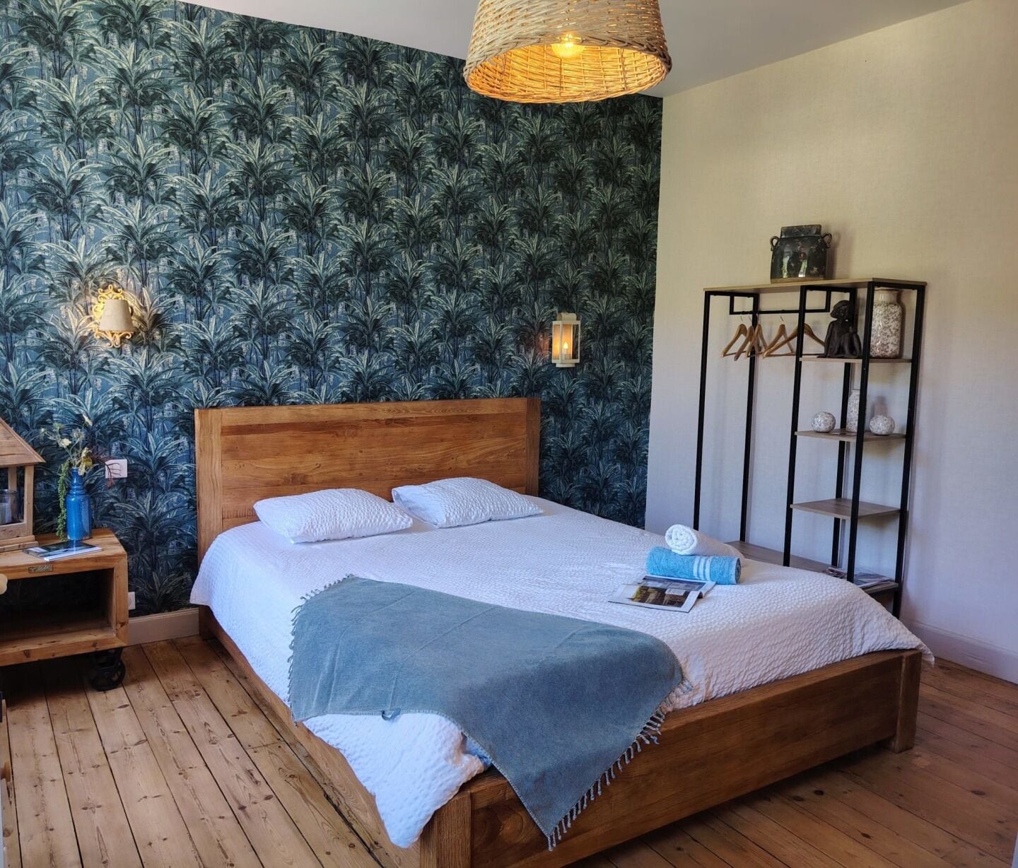 Chambre Glycine | Literie de qualité supérieure, Wi-Fi gratuit, draps fournis