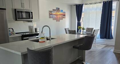 Brand New Modern Niagara Getaway